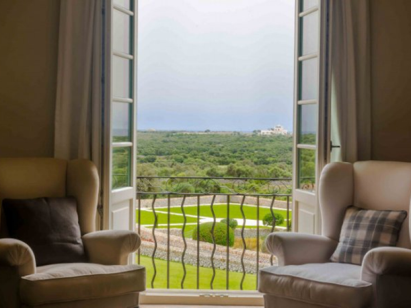 Boutique Hotel Cugo Gran Menorca Photo